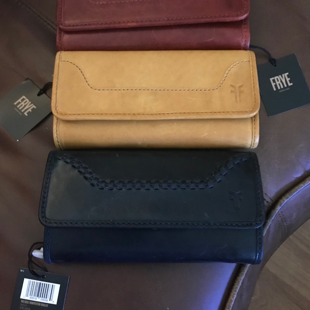 Lady’s Frye wallet